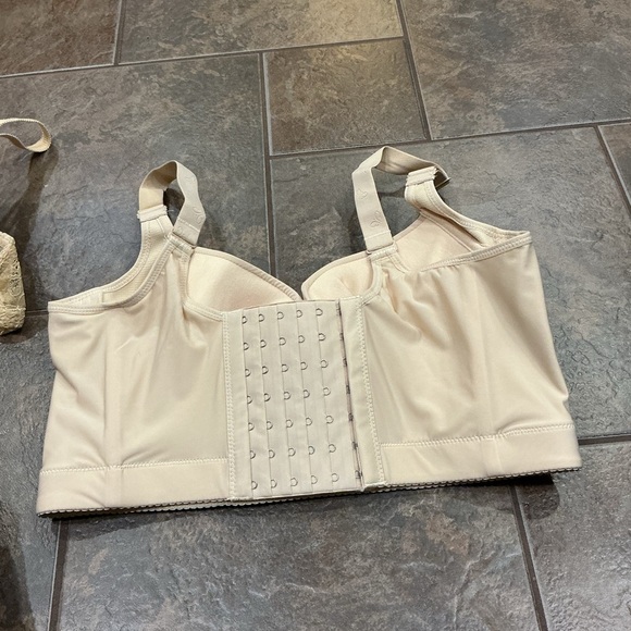 ❄3/$26 Xmas sale❄  Elegant Lace and Smooth Women's Bra Set - Picture 4 of 6